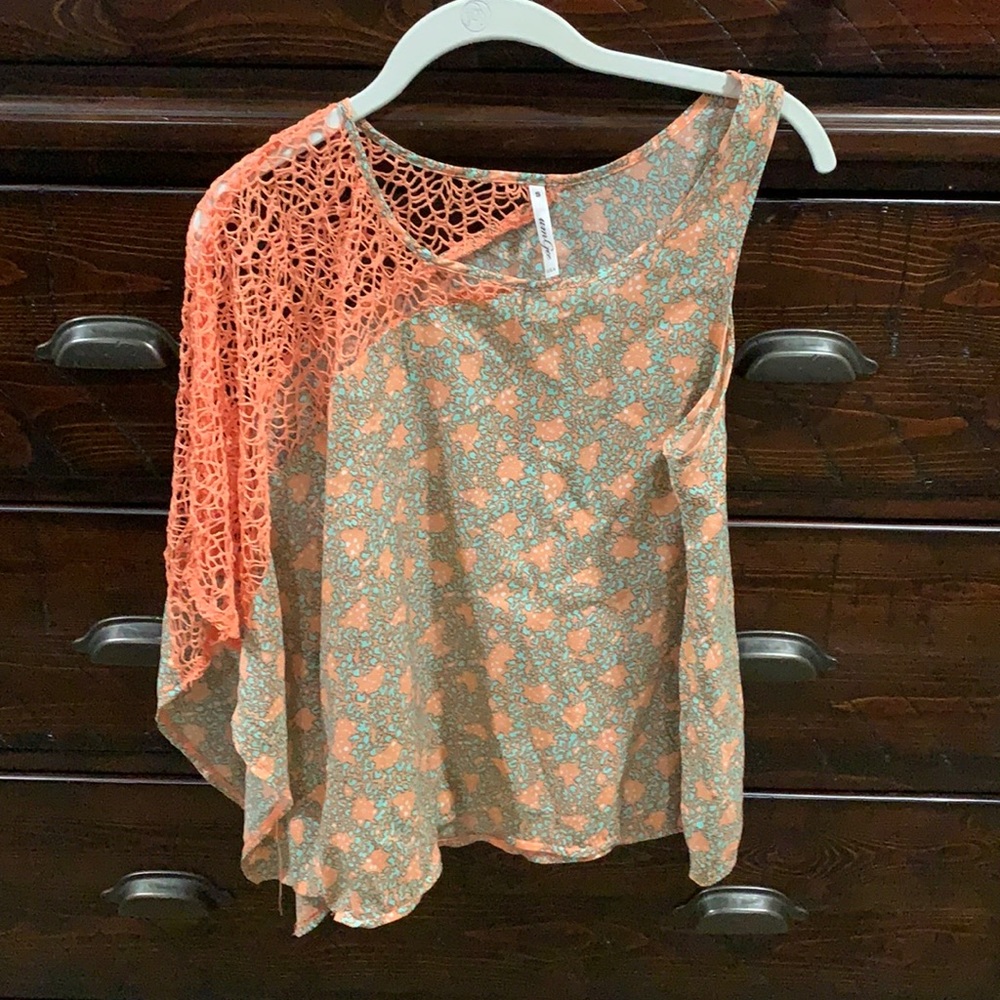 Asymmetrical top